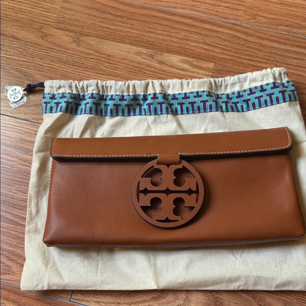 Tory Burch brand new Tan Leather Clutch